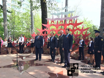 В парке им. Фрунзе сегодня открыли памятник героям войны